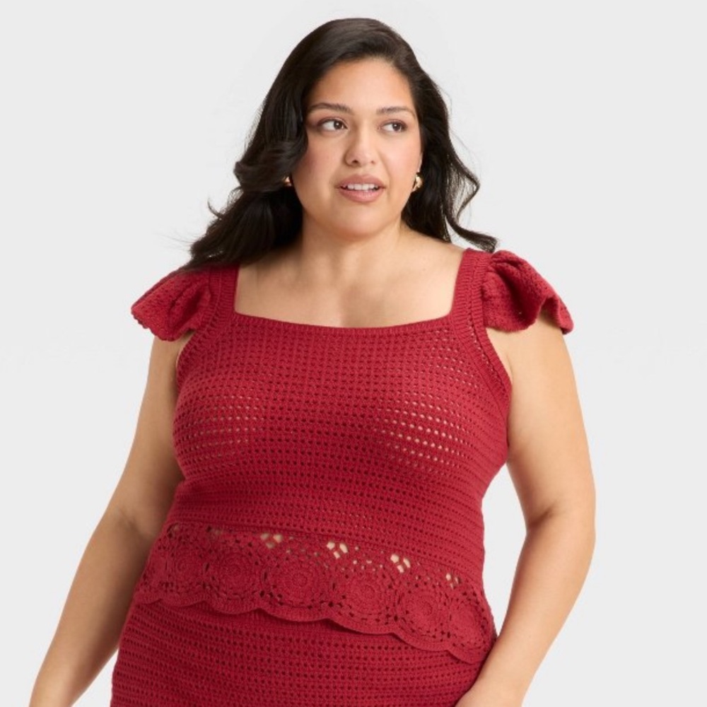Universal Thread Burgundy Crochet Crop Top